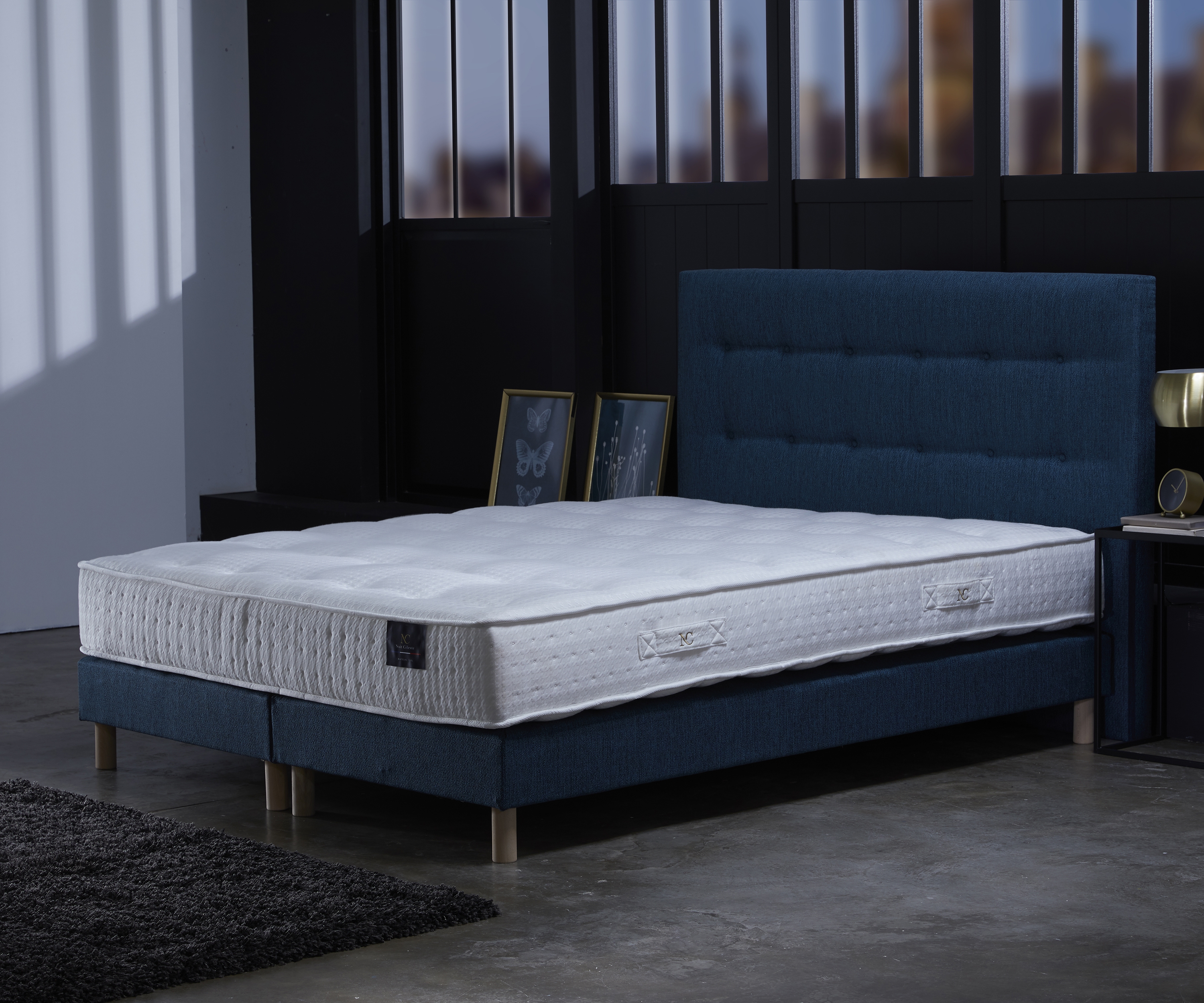 Ensemble matelas ressorts, sommier PEFC et tête de lit écoconçue