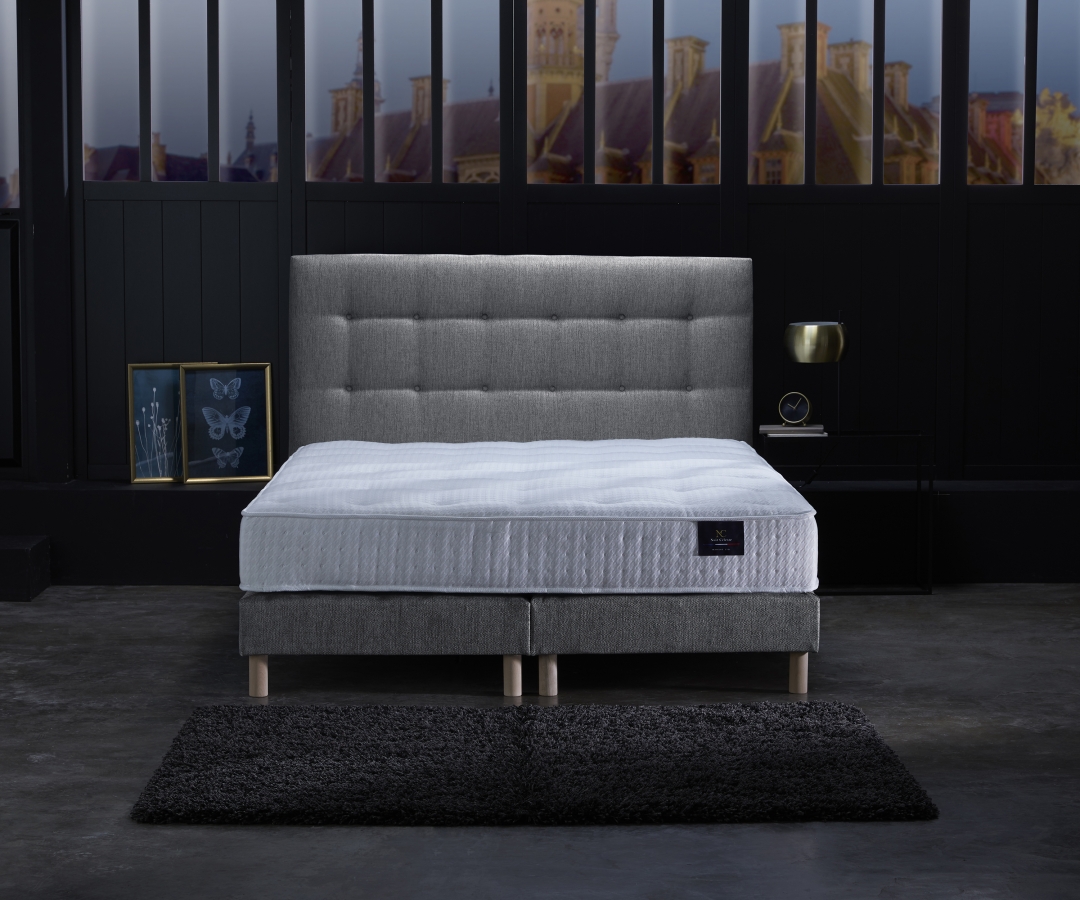 Ensemble matelas ressorts, sommier PEFC et tête de lit écoconçue