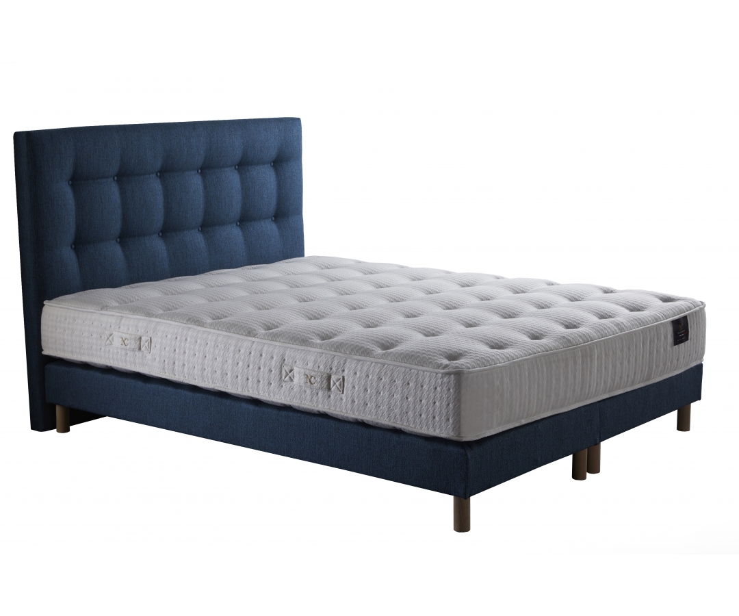 Ensemble matelas ressorts, sommier PEFC et tête de lit écoconçue