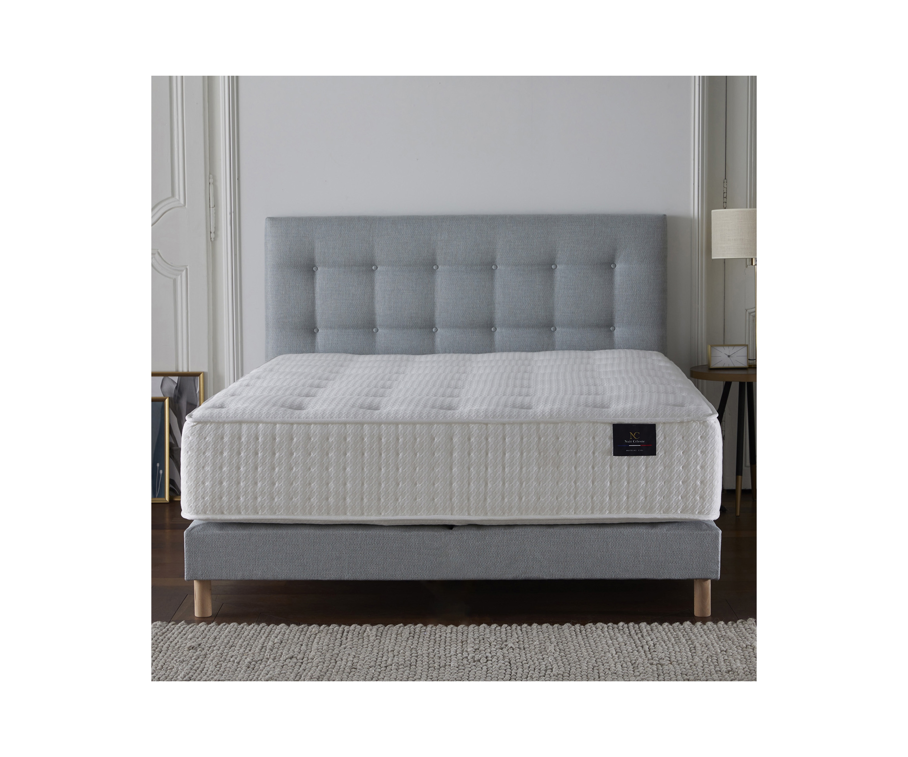 Tête de lit capitonnée – Coloris doux et tissu recyclé certifié GRS