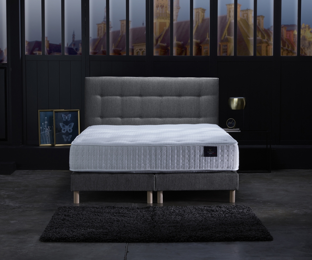 Ensemble matelas ressorts 7 zones – Garnissage cachemire et soie